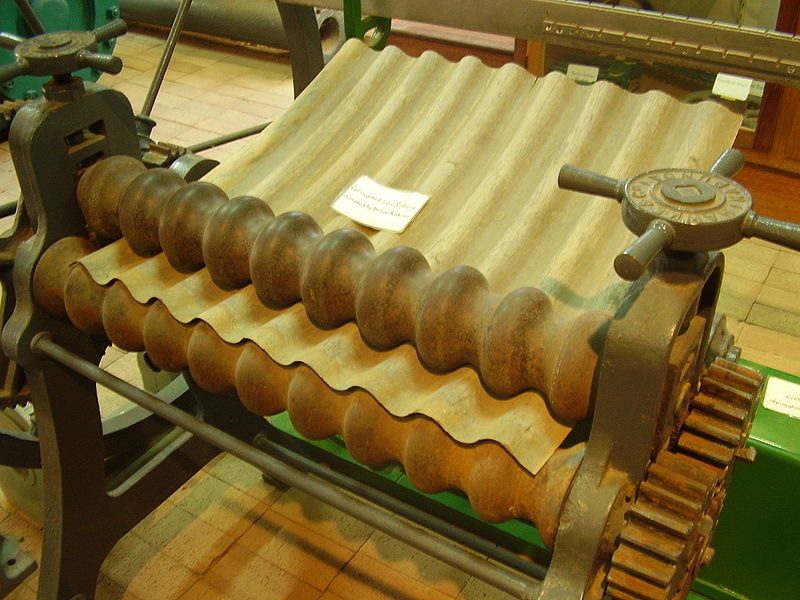 800px-Corrugated_iron_manual_roller.JPG